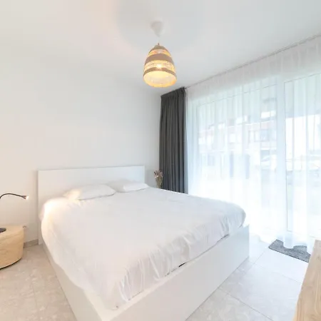 De Garnaal With Parking By Interhome