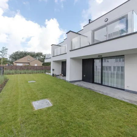 Prázdninový dům De Garnaal With Parking By Interhome Bredene